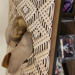 Chinese Laundry mule size 6 grey good condition